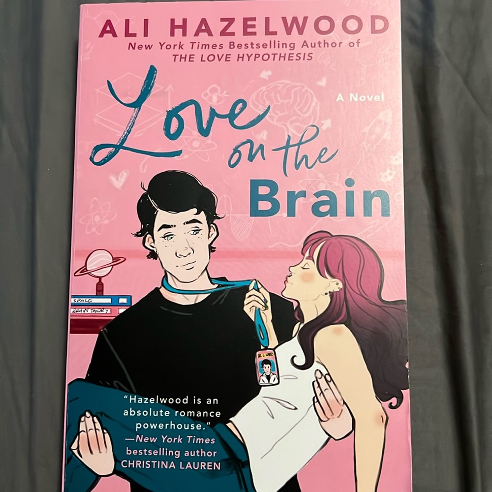 Paperback Love on the Brain by Ali Hazelwood